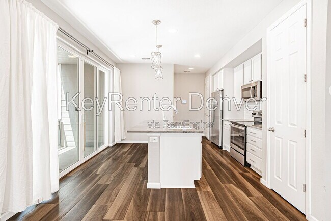 Foto del edificio - 23634 E 5th Pl