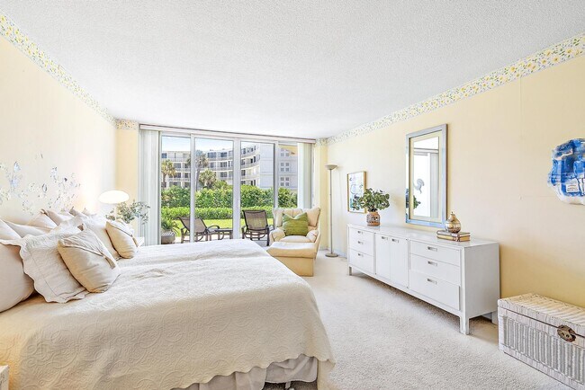 Foto del edificio - 2773 S Ocean Blvd