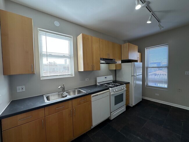 Foto del edificio - 3946 N Cicero Ave