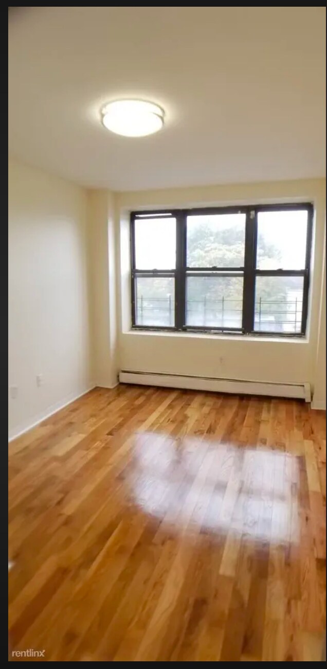 Foto del edificio - 79 Bergen Ave