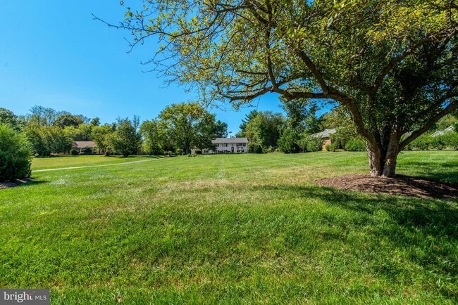 Building Photo - 4570 Lawnvale Dr