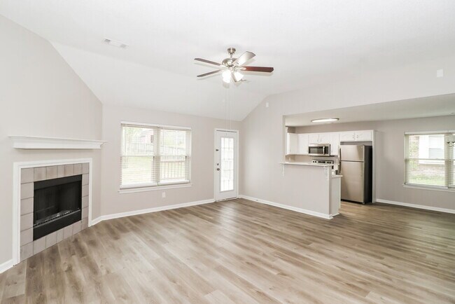 Building Photo - 15 Rolling Oaks Dr