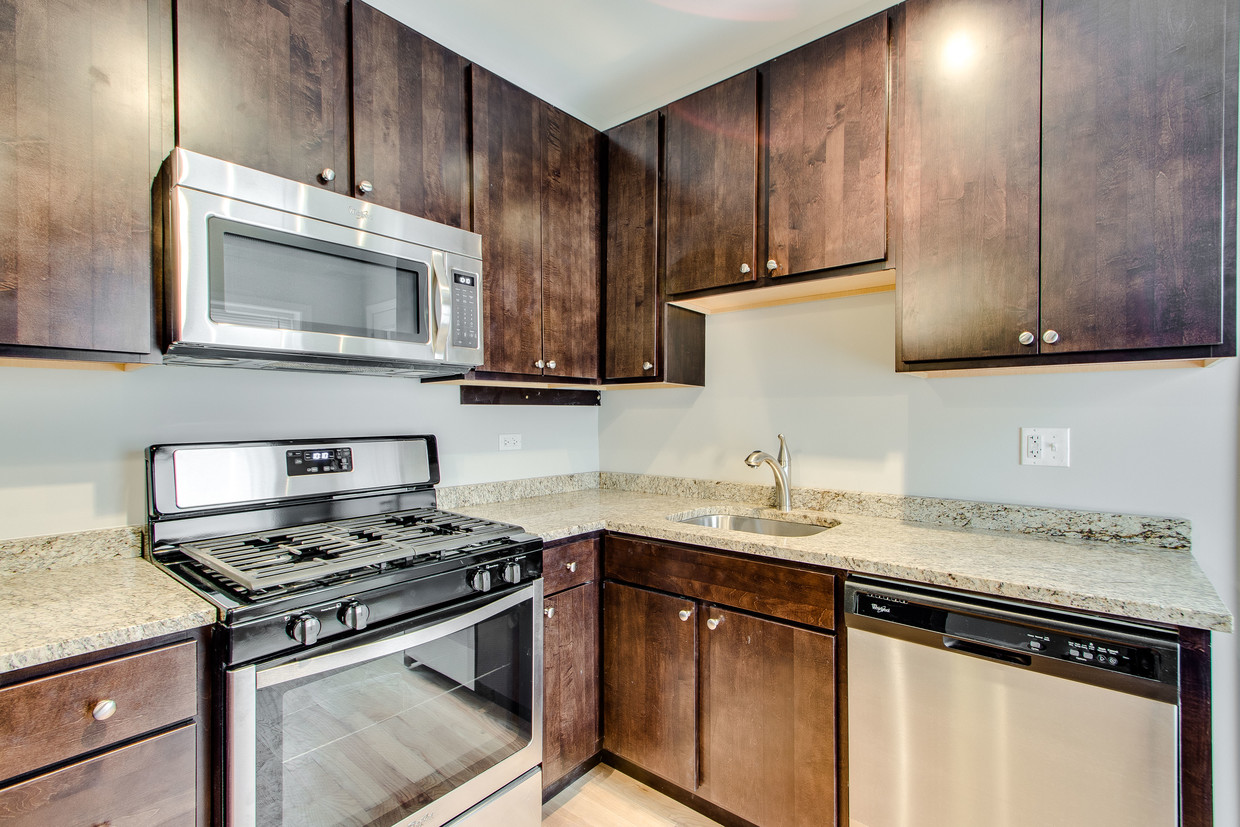 Foto principal - 836 E 53rd St