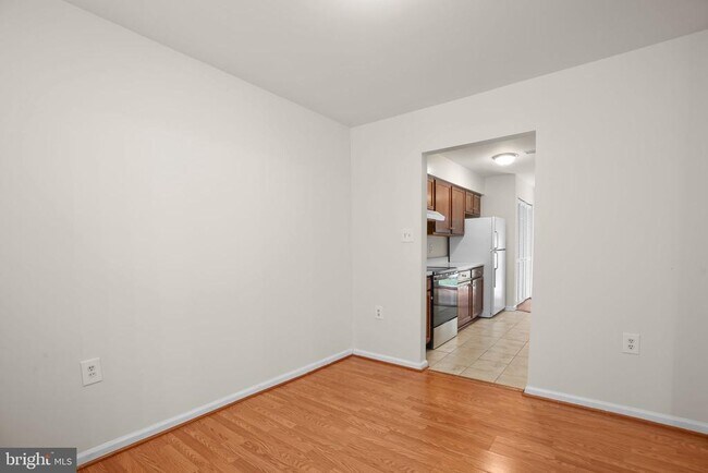 Foto del edificio - 502 Wind Ridge Dr