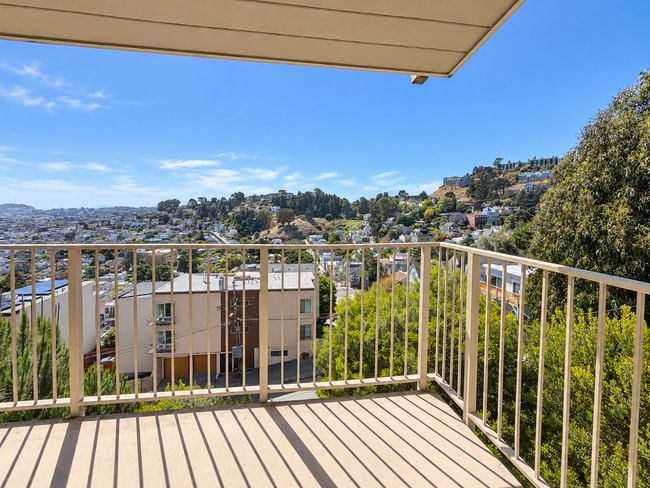 Building Photo - 2031 Castro St