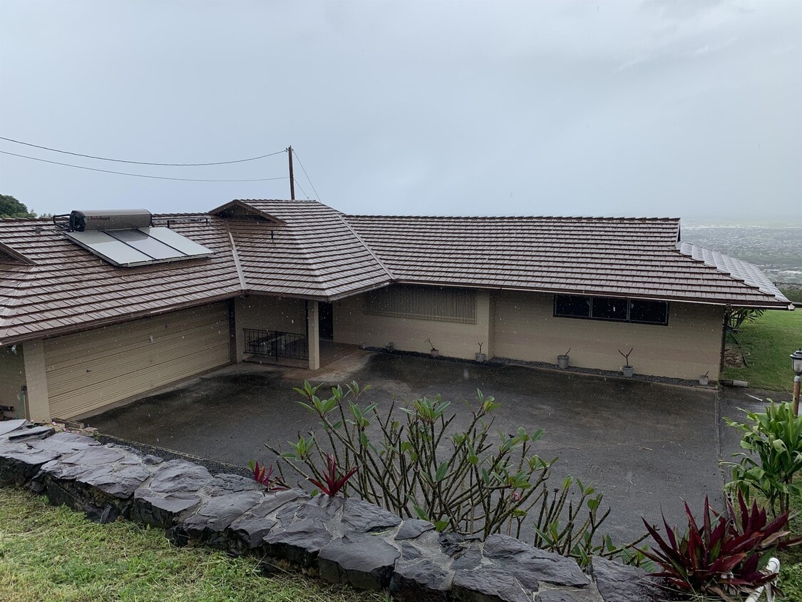 457 Palani Pl, Wailuku, HI 96793 House Rental in Wailuku, HI