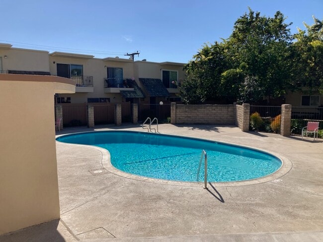 Terrific pool for summer - right outside your door - 138 S Bryn Mawr St