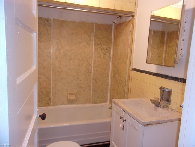 Foto del edificio - 2 br, 1 bath Duplex - 7 Seymour St