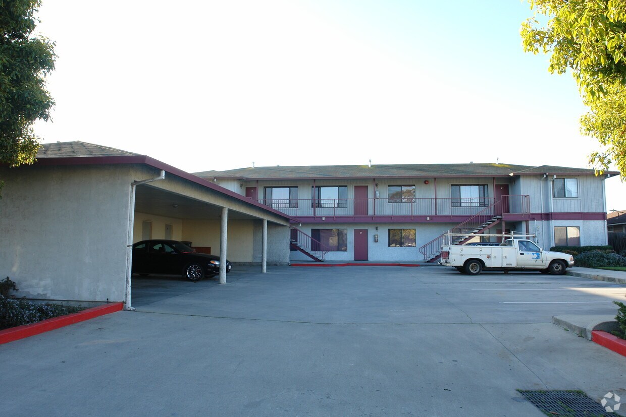 Primary Photo - 652 Fremont St