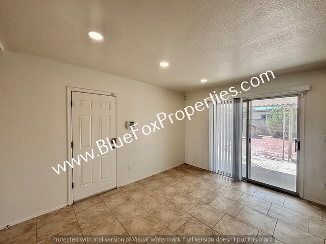 Building Photo - 2002 E Virginia St