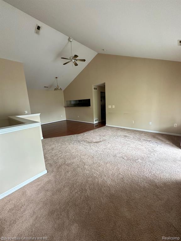 Foto del edificio - 22070 Fairlane Blvd