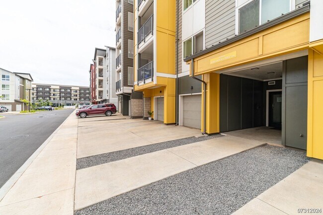 Building Photo - 1 BD/1 BA Apartment in Ewa Beach with 1 Pa...