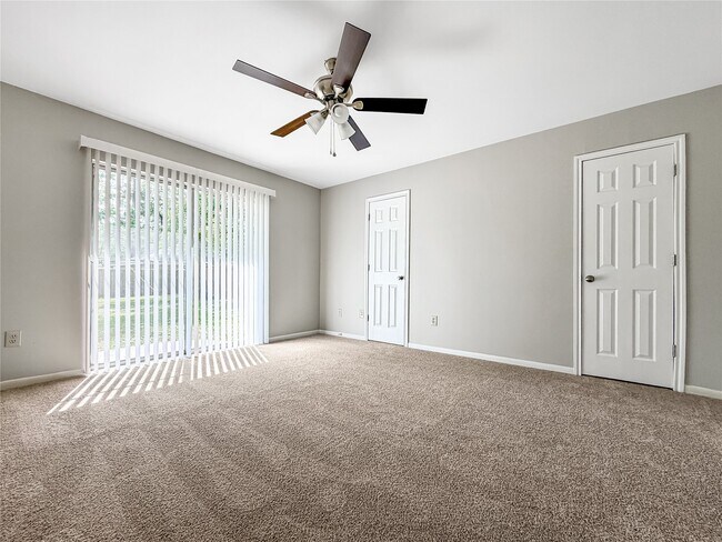 Foto del edificio - 1710 Laurel Springs Ln
