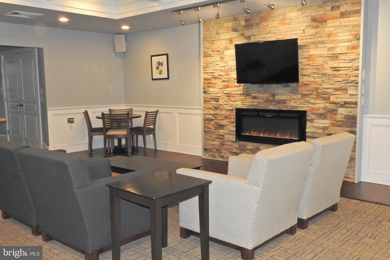 309 Florence Ave Unit 417N, Jenkintown, PA 19046 Condo for Rent in