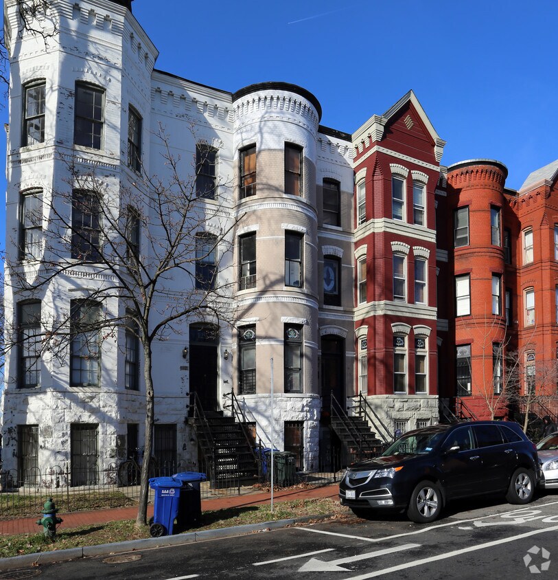 Primary Photo - 127 4th St SE