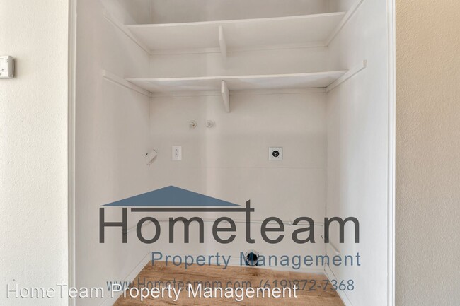 Building Photo - 2 br, 1.5 bath House - 2424 Adirondack Row #1