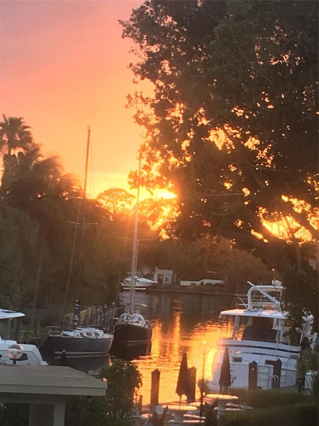 Foto del edificio - 1200 SW 12th Ave