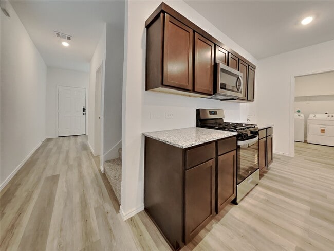 Building Photo - 23792 Patchouli Ter Dr