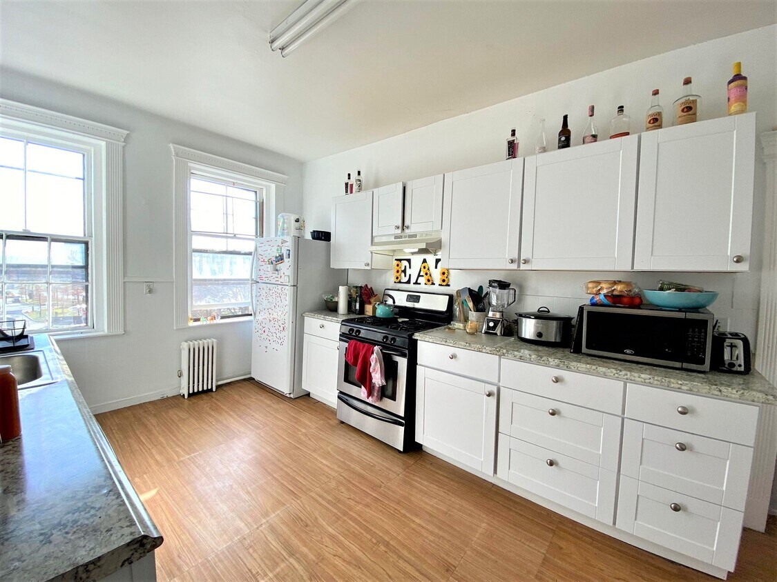 447 Park Dr, Boston, MA 02215 Condo for Rent in Boston, MA