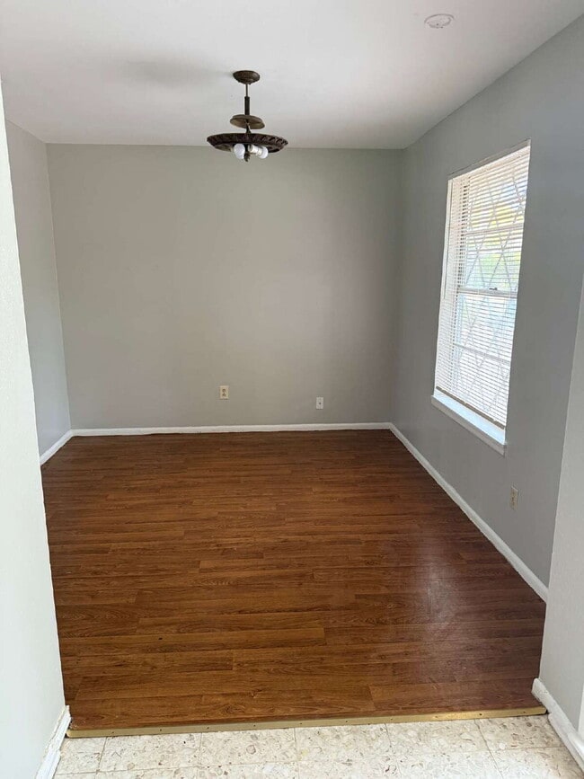 Building Photo - 5702 Ben Casey Dr