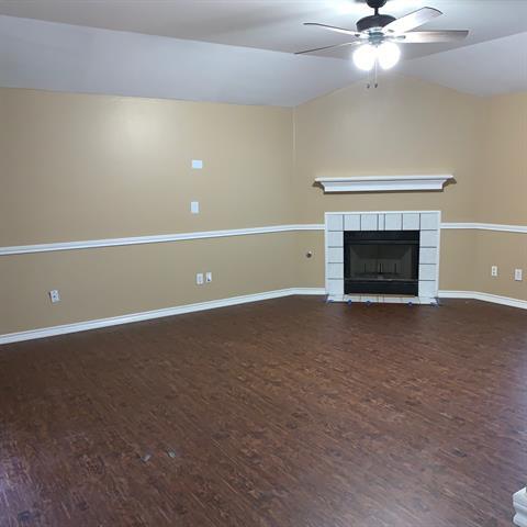 Building Photo - 826 Spring Mills Rd