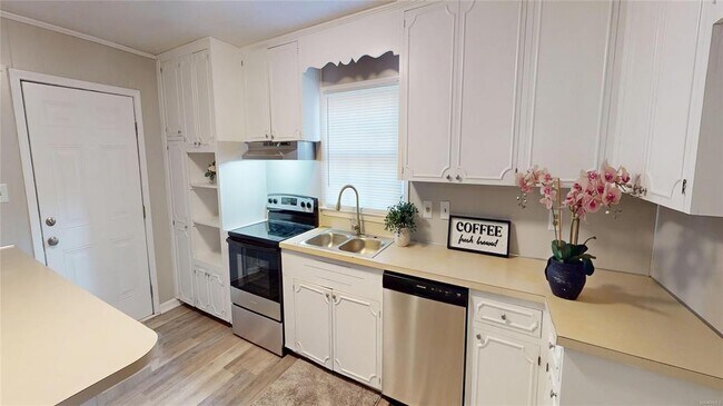 Foto del edificio - 2716 Forsyth Ln