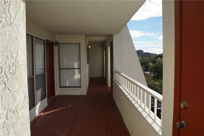 Building Photo - 3115 Helms St