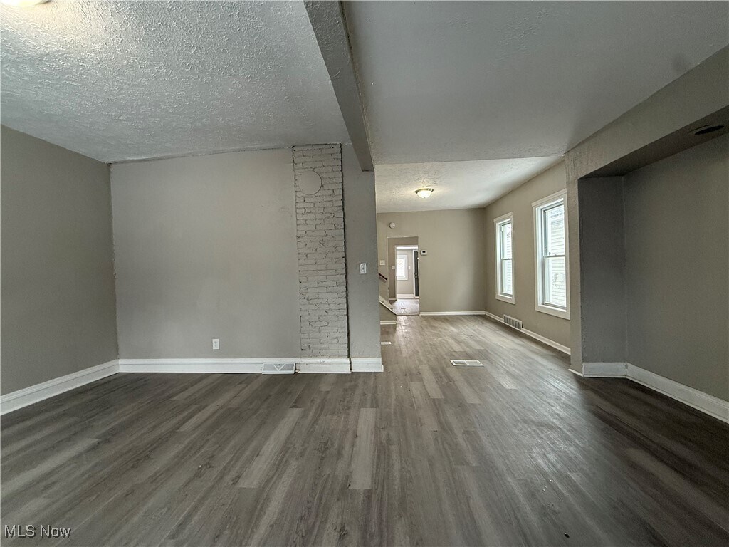 7508 Neville Ave Cleveland, OH 44102 – photo 3