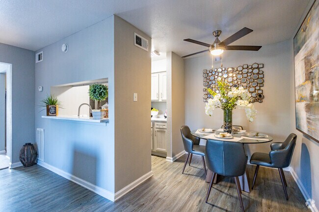 1 habitación, 1 baño - 604 pies cuadrados - University Green