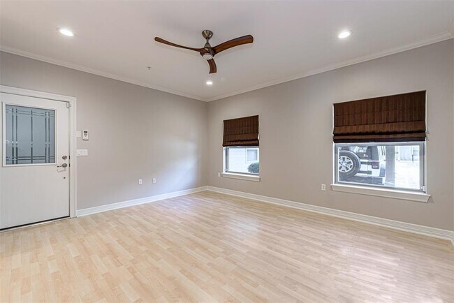 Building Photo - 3501 Chenevert St