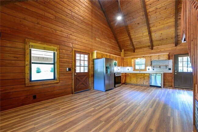 Building Photo - 1001 Villa Rica Way SW