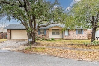 Building Photo - 721 Osage Dr