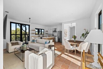 Building Photo - 2701 Bumble Bee Dr
