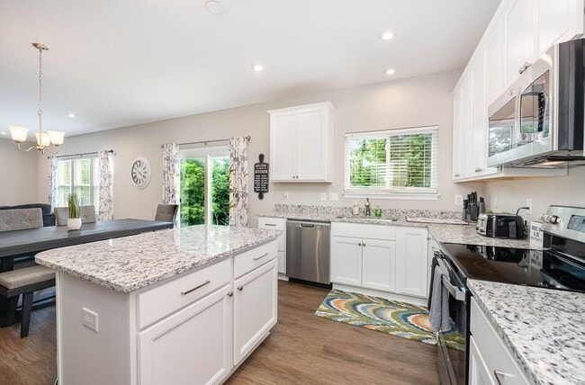 Photo - Fully furnished brand new construction. Lu... House