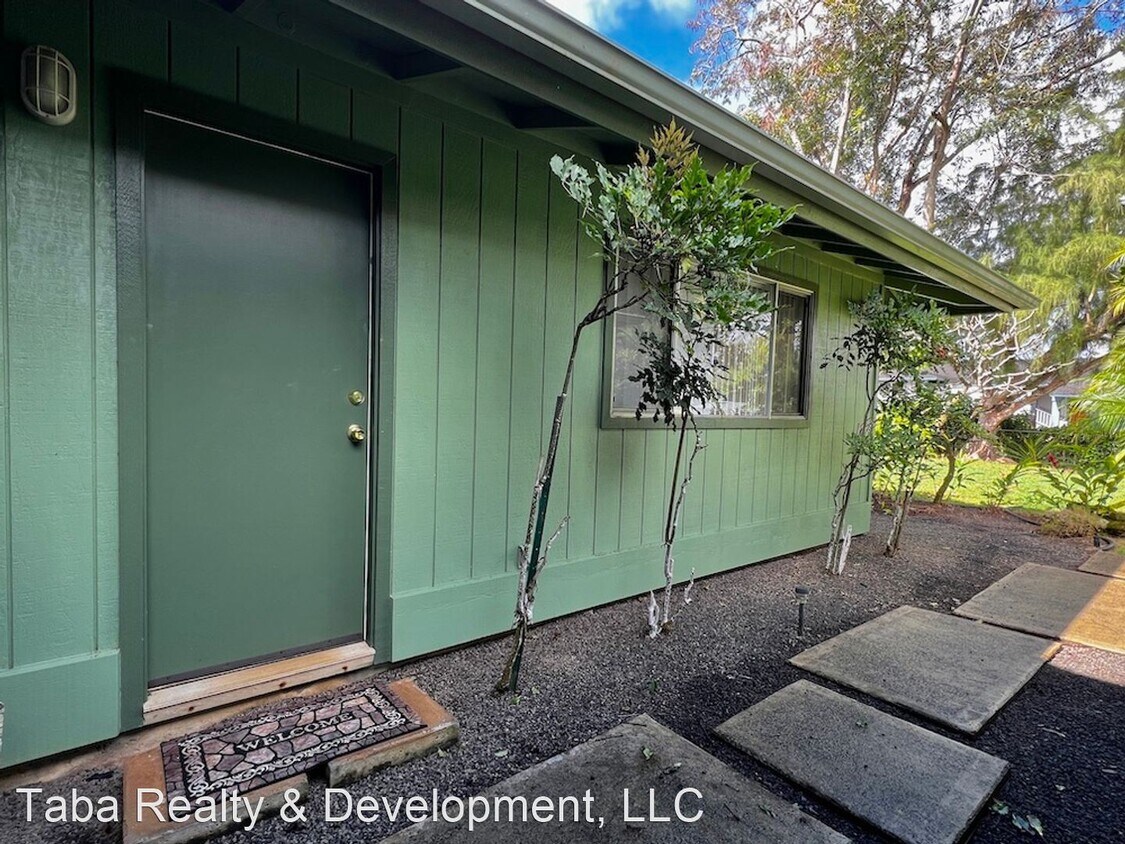 Studio, 1 bath House 4183 Waipua St. House Rental in Kilauea, HI