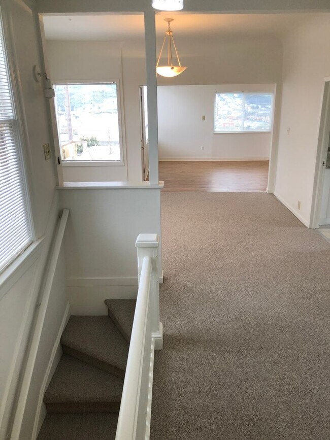 Building Photo - 333-335 Raymond Avenue