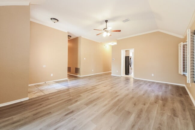 Foto del edificio - 4713 Baton Rouge Blvd