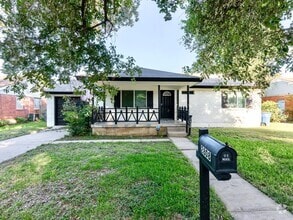 Building Photo - 2808 Grayson Dr