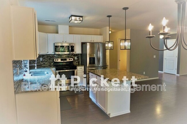 Building Photo - 6842 Aquene Loop NE