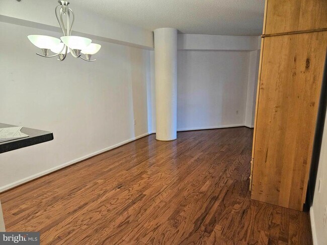 Foto del edificio - 1001 N Vermont St
