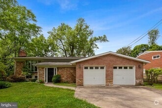 Building Photo - 6923 Tyndale St
