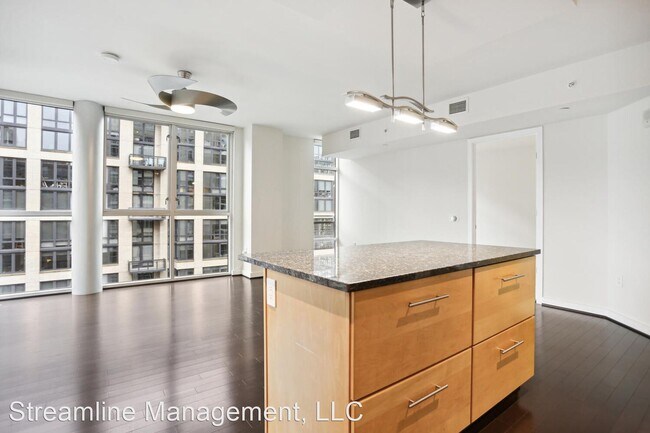 Foto del edificio - 2 br, 2 bath House - 1025 1st Street SE #915