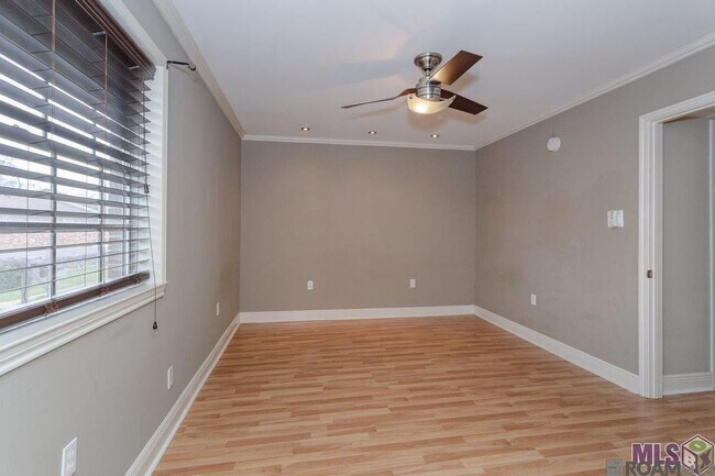 Foto del edificio - 1701 Lobdell Ave