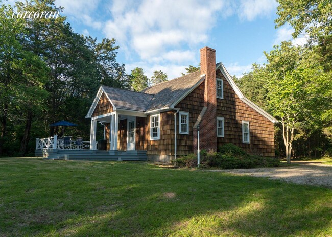Building Photo - 289 3 Mile Harbor Hc Rd