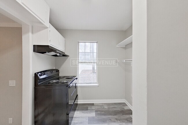 Building Photo - 4084 Overland Trl