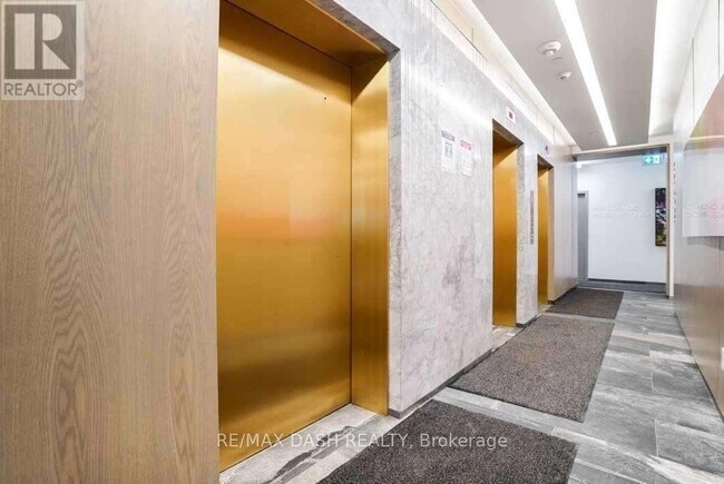 Building Photo - 20 Thomas Riley Rd