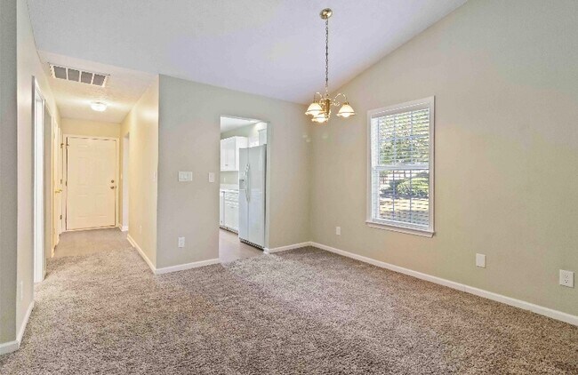 Foto del edificio - 119 Waverly Point Dr