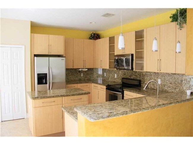 Foto del edificio - 2278 NE 122nd St