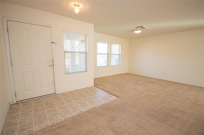 Foto del edificio - 310 Falling Pine Dr