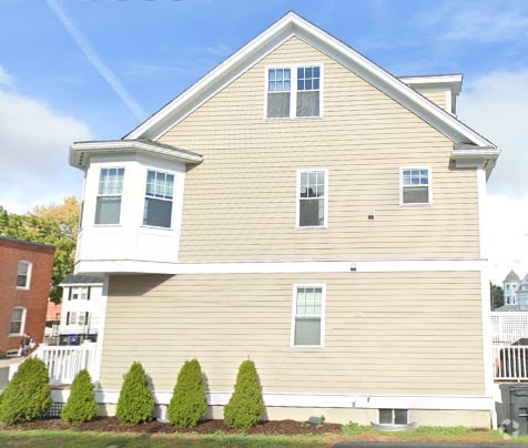 Building Photo - 23 Weitz St
